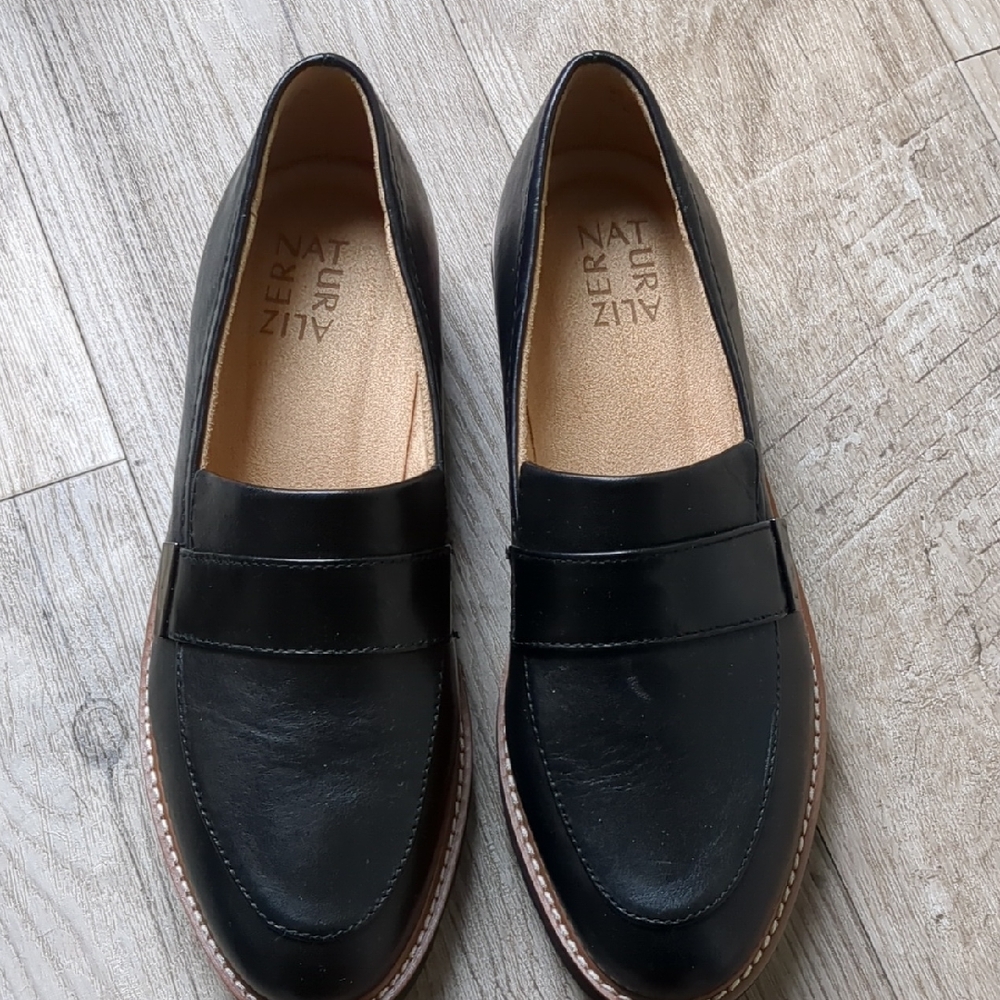 Naturalizer Classic Black Loafers